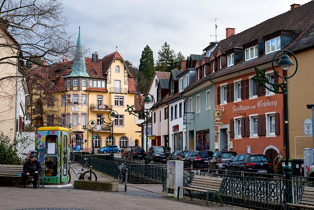 1024px-Herdern_(Freiburg_im_Breisgau)_jm58935.jpg