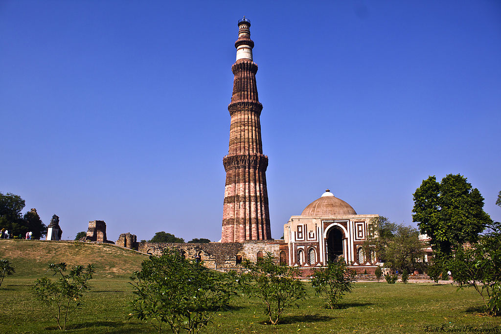 1024px-Q_Minar.jpg