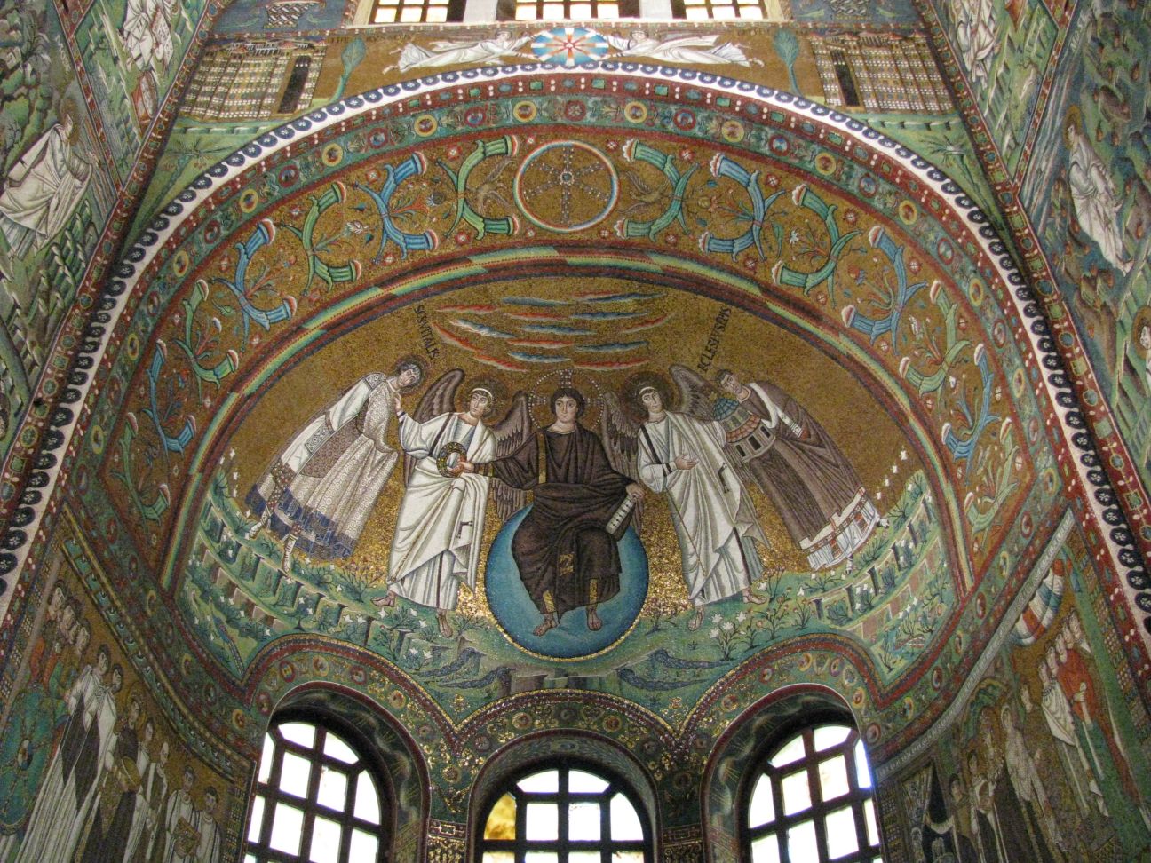 Pendentive_(San_Vitale_in_Ravenna).jpg