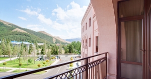 Grand Resort Jermuk4*:    !